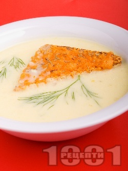 Чеснова крем супа с картофи и заквасена сметана в блендер - снимка на рецептата